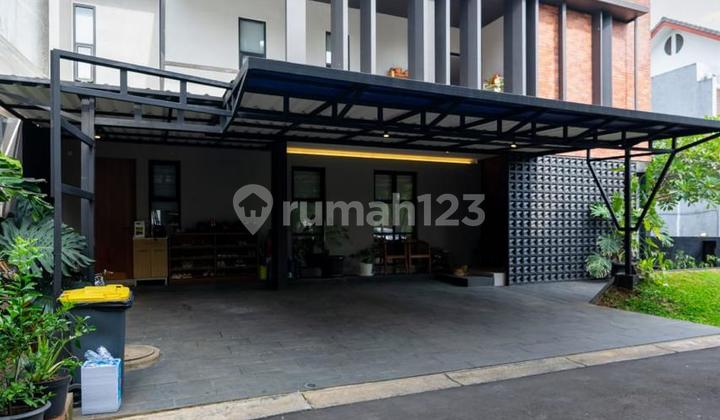 For sale, modern industrial luxury house in Emerald Bintaro cluster, move-in ready.