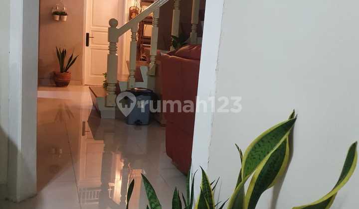 For Sale Well-Maintained Nice House in BSD at a Cheap Price Ready to Occupy 2