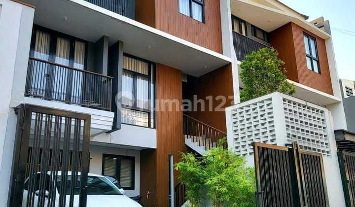 Dijual Rumah Modern Bagus 3 Lantai Siap Huni di Ampera Jakarta Selatan Dijual Rumah Modern Bagus 3 Lantai Siap Huni di Ampera Jakarta Selatan
