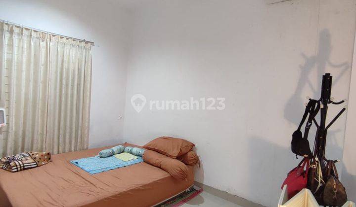 Dijual Rumah 1,5 Lantai Harga Terjangkau di Graha Raya Bintaro 2