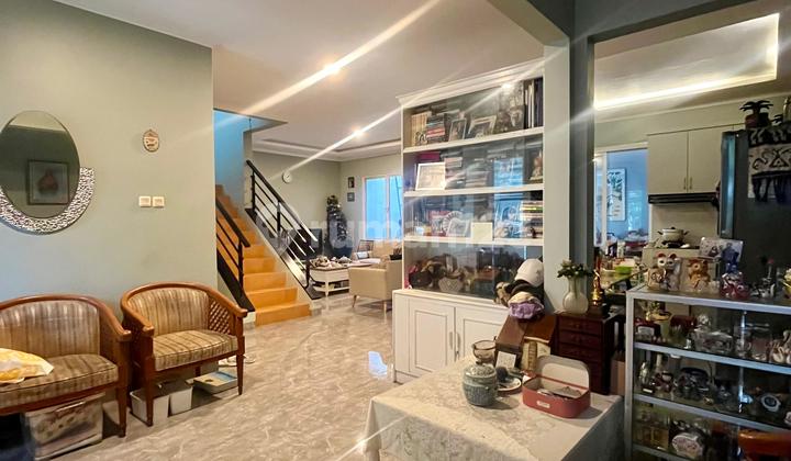 For sale nice house in Castilla BSD affordable price negotiable until deal. 2