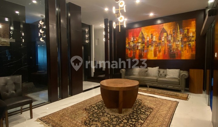 For sale: Sultan's house in Kemang, super luxurious building, affordable price, ready to occupy. 2