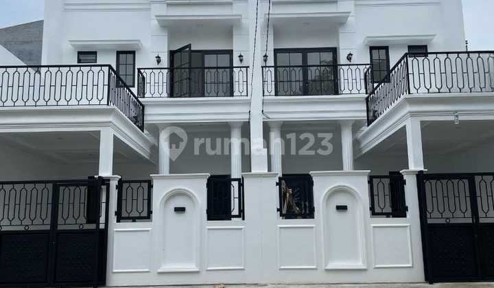 For Sale: Nice 2.5-Story House in Lembang Ciledug, Ready to Occupy. For Sale: Nice 2.5-Story House in Lembang Ciledug, Ready to Occupy.