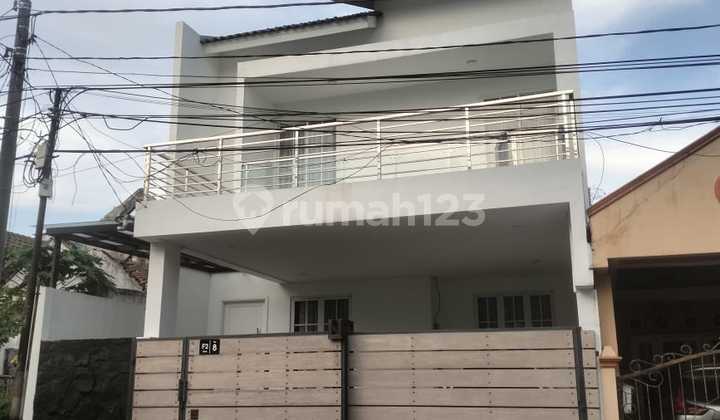 For sale: 2-story minimalist modern house in Villa Bintaro Regency.