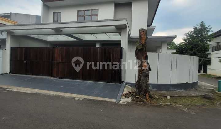 Dijual rumah modern minimlais di kencana loka bsd bangunan ready siap huni Dijual rumah modern minimlais di kencana loka bsd bangunan ready siap huni