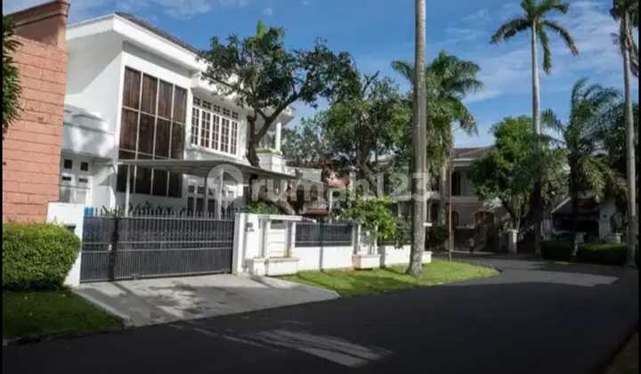 Luxury house for sale in Pondok Indah, land area 660, building area 660, ready to occupy.