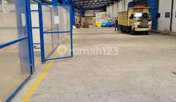 Di Jual Gudang Kantor Batujajar