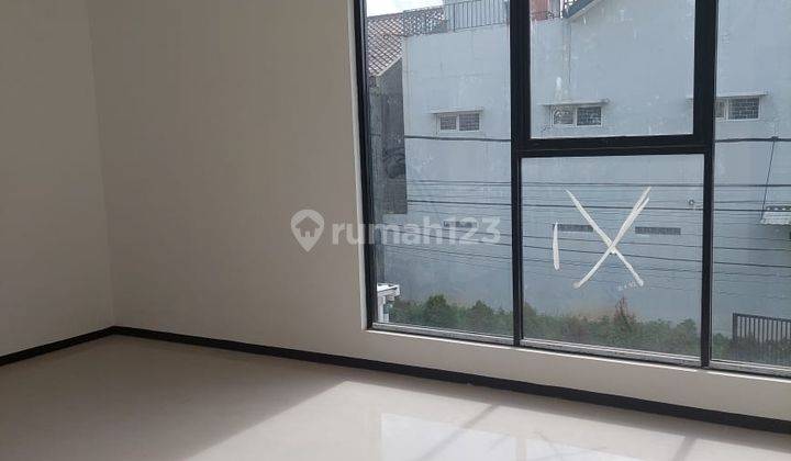 Rumah Baru Minimalis di Taman Holis Indah 2 8