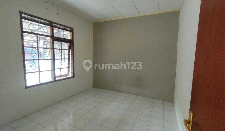 For Rent Rumah Cantik Modern di Taman Kopo Indah  1