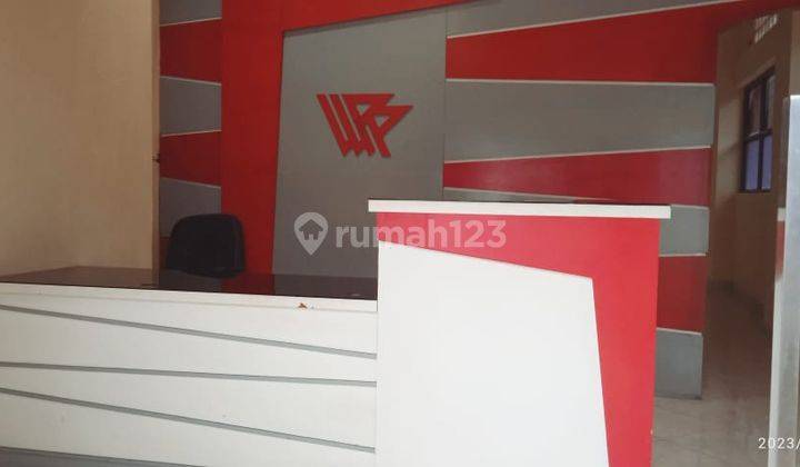 For Rent Ruko 3,5 Lantai Siap Pakai di Mainroad Pahlawan 5