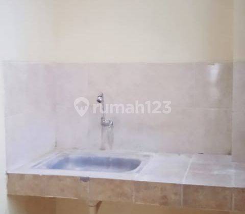 For Rent Ruko 3,5 Lantai Siap Pakai di Mainroad Pahlawan 11