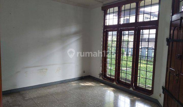 For Rent Rumah Cantik di Sayap Burangrang Cocok Untuk Kantor 1