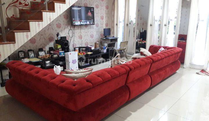 Di Jual Rumah Cantik Di Jl Surya Sumantri 1