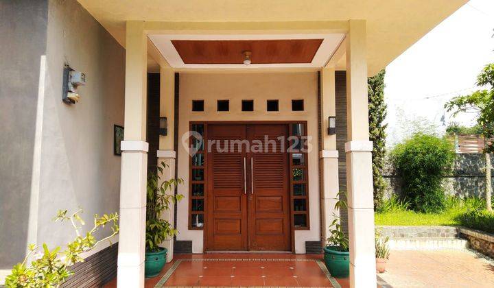 Di jual rumah keren daerah cigadung dago  1