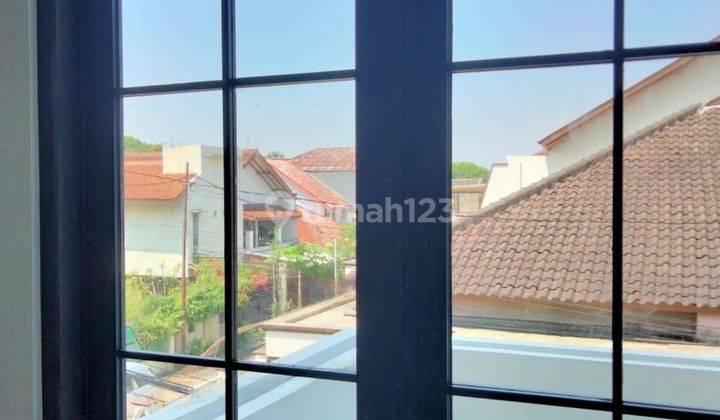 Di jual rumah baru dan keren di kembar  2