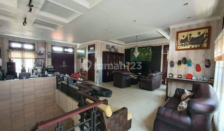 Di jual rumah bagus tengah kota di jl Riau  1