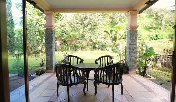 Di Sewakan Rumah Rasa Villa Di Dago Resort 2