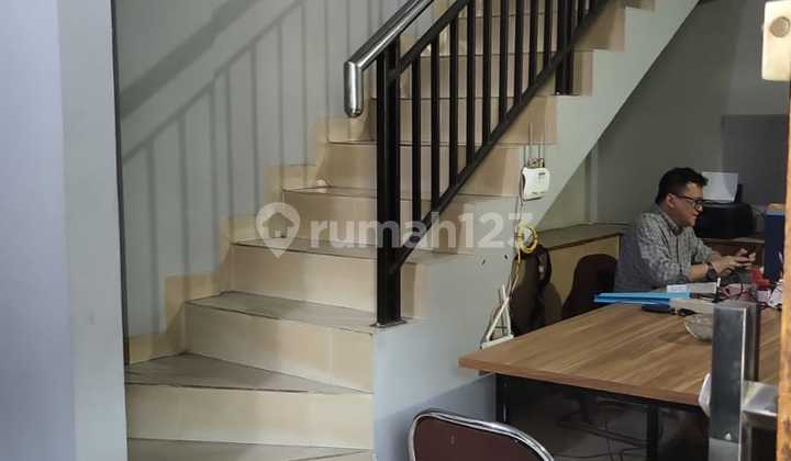 For Sale, Adem Mekarwangi House