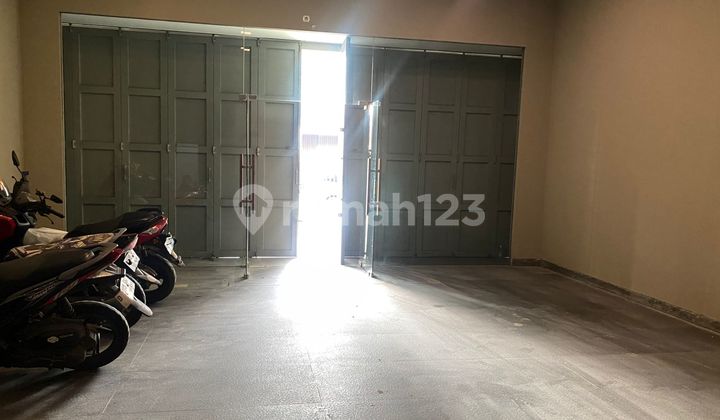 Di Sewakan Ruko Amat Besar D Jl Kopo 