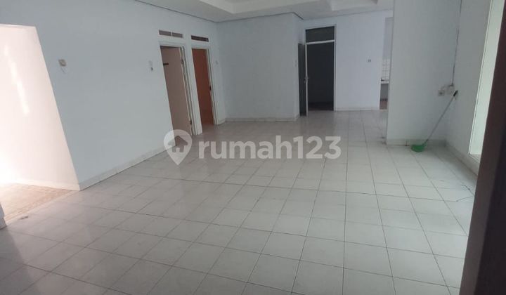 For Rent, Clean House in Turangga.