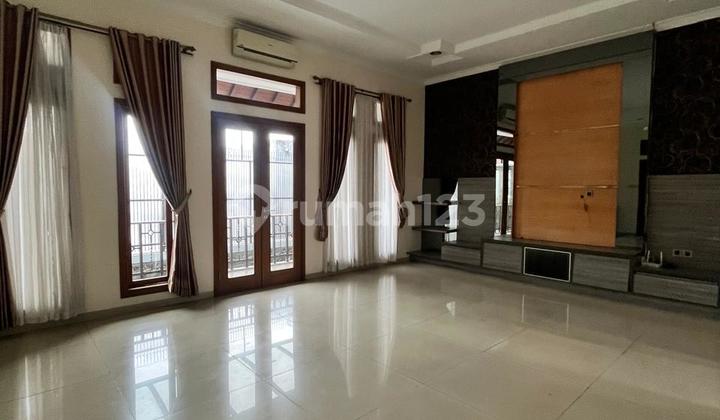 Di Jual Rumah Premium Batununggal