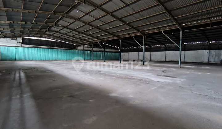For Rent Large Warehouse Very Strategic Moch Toha