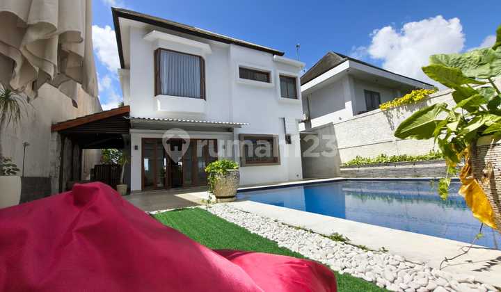 Yearly Rent A Cozy and Comfortable 3 Bedroom Furnished Villa in Pecatu Cluster, Bali