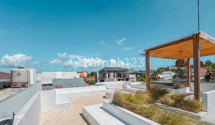 Brand New Villa Exquisite Blend Of Mediteranian And Tropical In Ungasan Bali.