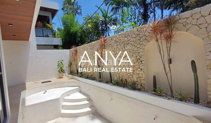 Freehold Brand New Villa 3 Bedrooms Furnished close to Umalas at Kerobokan Bali 2