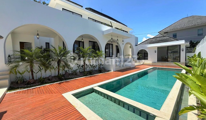 Brand New Villa Luxury Step Into The Heart Of Canggu Bali.