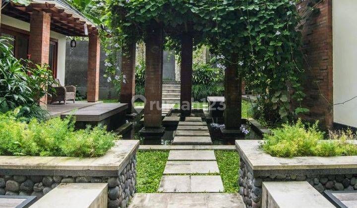 Private Villa 4 Bedrooms Fully Furnished,just Short Drive To Tanah Lot, Kedungu, Munggu.ideal For Big Family.escape To A Village Paradise With Natural Surrounding And Convenient Location. 15