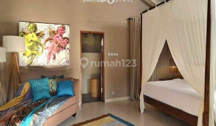 Villa 4 Bedrooms Butuh Renovasi Fully Furnished di Bumbak Umalas Bali 2