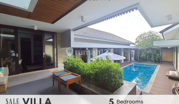 Rumah 2 Lantai Bagus Furnished SHM di Siligita Nusa Dua, Badung 1