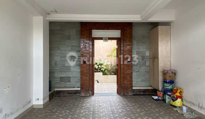 3 Bedrooms Villa Furnished In Prime Tourist Area Seminyak Bali 2