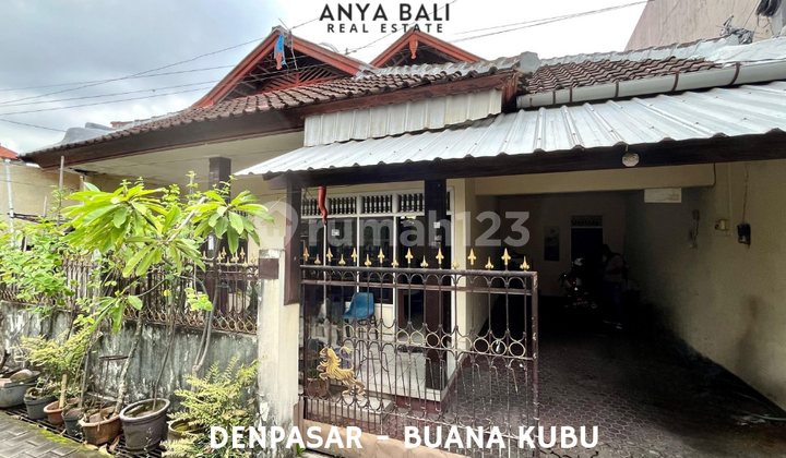 Rumah Bangunan Lama Dengan 4 Kamar Tidur Dekat Pusat Kota Di Denpasar Barat 1