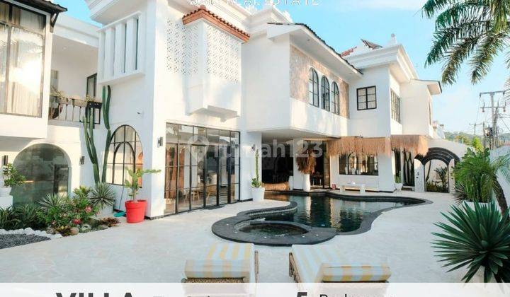 For Sale 5 Bedrooms Newly Renovated Mediterranean Style Villa Furnished In Jimbaran Bali. 1