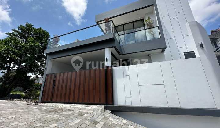Brand New Modern 3 Bedroom Villa Furnished In Canggu Bali. 2