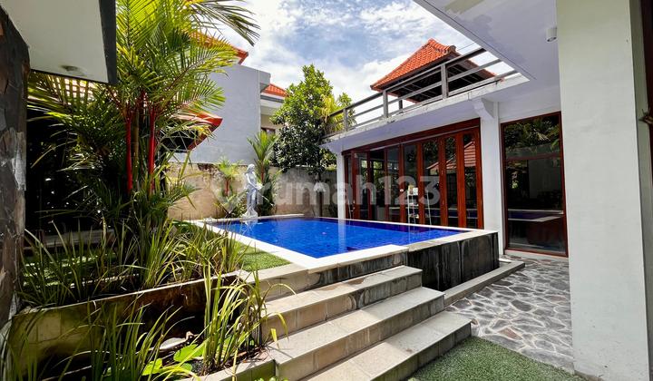 Modern Villa With Natural Wood Accent Furnished In Sanur Denpasar Bali 2