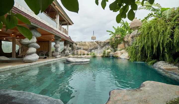 Leasehold Villa Of 3 Buildings Surrounded By Rice Fields And Mountain View In Ubud Bali