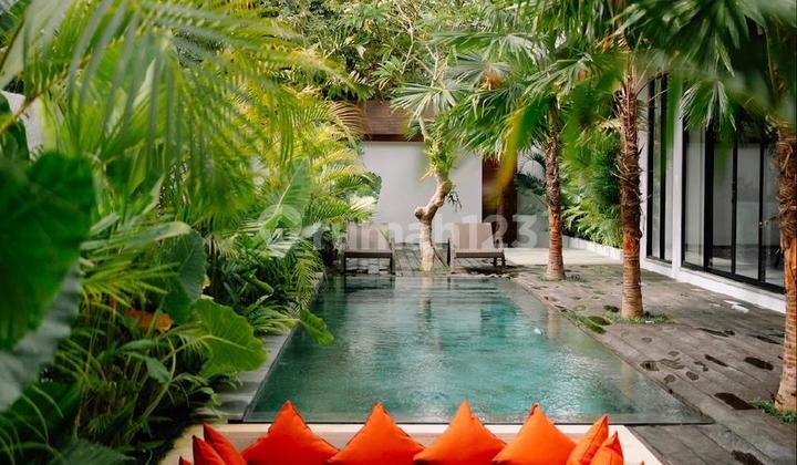 Brand New Luxury Villa with 4 Bedrooms in Kemenuh, Ubud, Bali 2