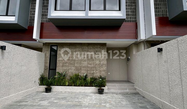 Modern Tropical Unfurnished House in Kwanji Dalung Near Denpasar City Center Bali.