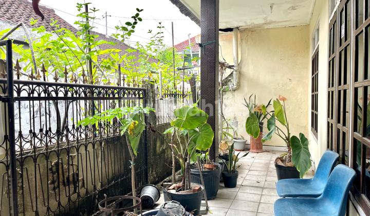 Rumah Bangunan Lama Dengan 4 Kamar Tidur Dekat Pusat Kota Di Denpasar Barat 2