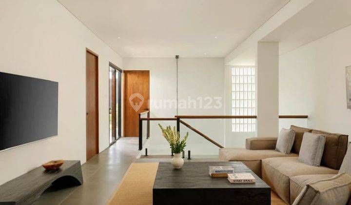 Freehold Brand New Modern Villa Tropical Style 4 Bedrooms Furnished In Kerobokan Bali 2