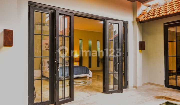 Yearly Rental 3 Bedroom Furnished Villa in Umalas Kerobokan Bali.