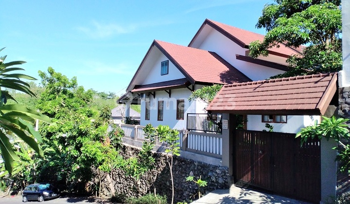 3 Bedrooms Villa Tropical Furnished In Nusa Dua Bali 2