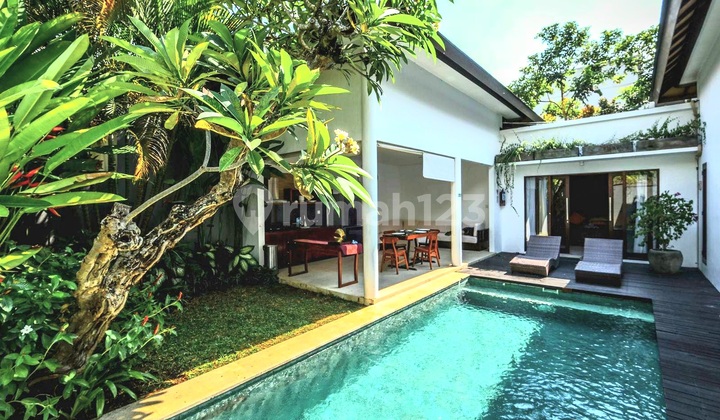 Villa Stunning Authentic Cozy Tropical Design In Complex Villa At Umalas Kerobokan 2