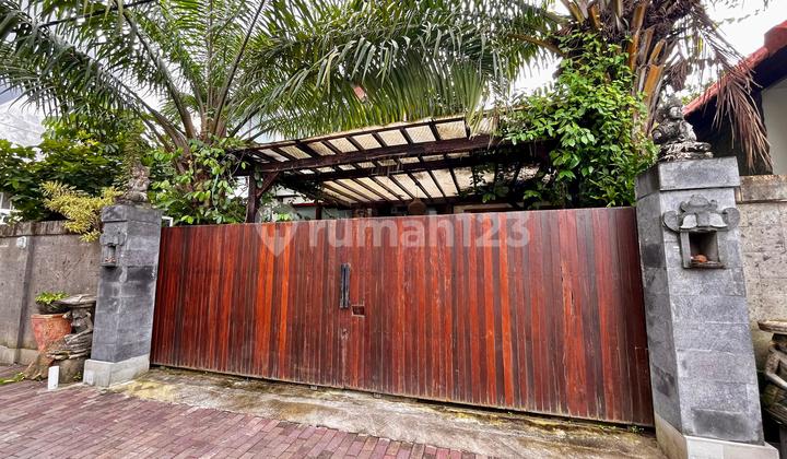 Modern Villa With Natural Wood Accent Furnished In Sanur Denpasar Bali Modern Villa With Natural Wood Accent Furnished In Sanur Denpasar Bali