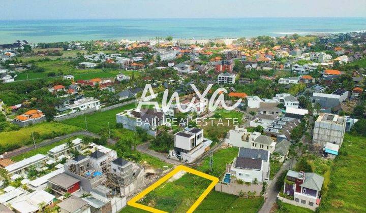 9.65 Are Freehold Land for Sale, Located in a Very Premium Location in Berawa Canggu, Bali 2