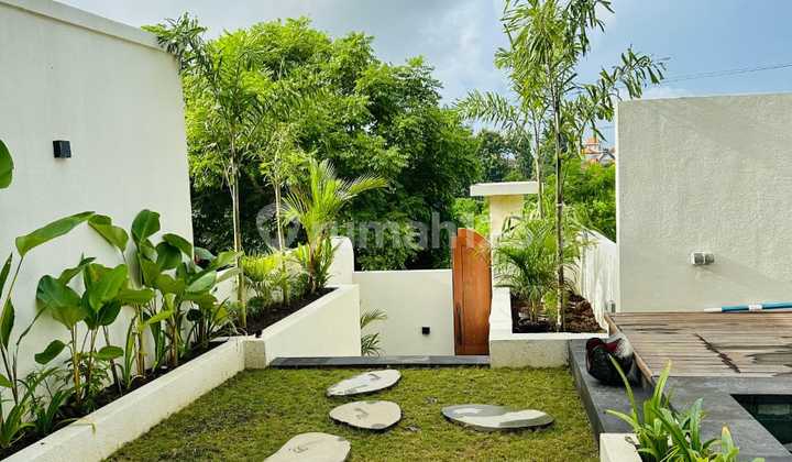 For sale Brand New 3 Bedrooms Villa Minimalis modern di Ungasan Bali. 2
