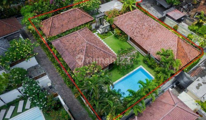 Freehold 2 Bedrooms Villa With Traditional Balinesse Style Great Location In Umalas Kerobokan Bali 1